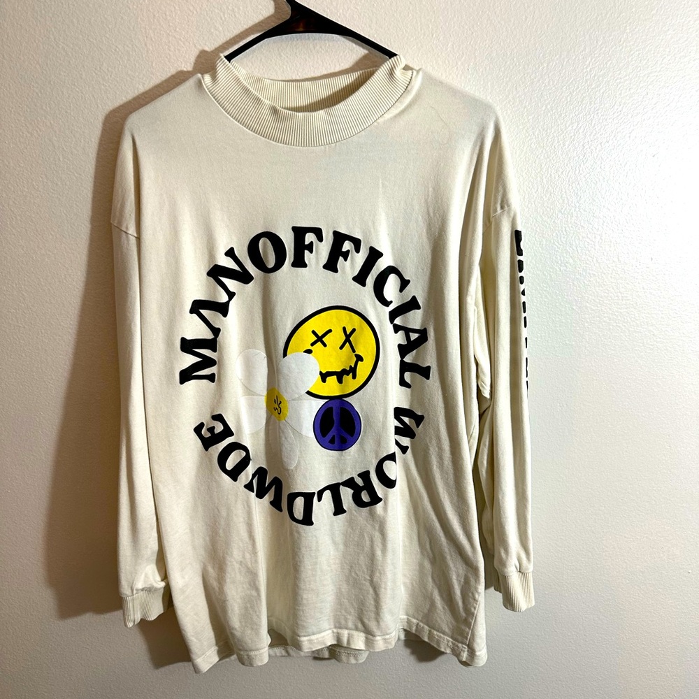 Man official worldwide long sleeve